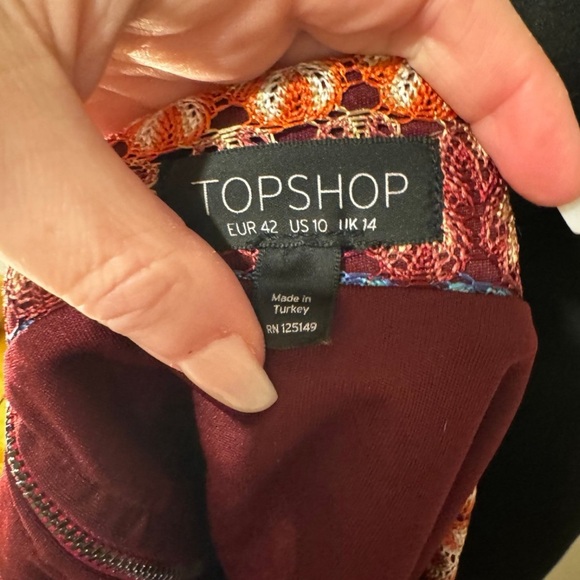 ❣️3 for $15 🛍️ Earth toned patterned mini skirt - Picture 3 of 4